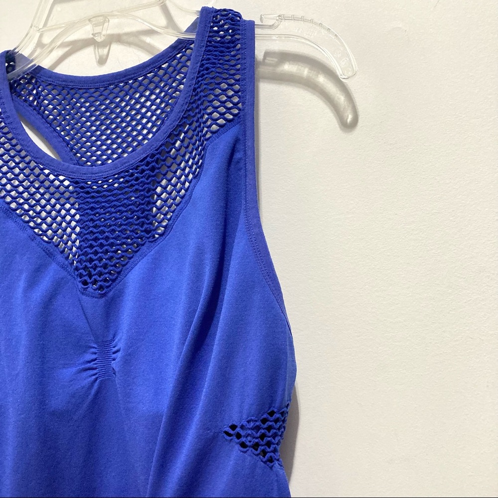 Beachbody Women’s Blue Mesh Netted Sport Fish Net Tank Top - Picture 4 of 9